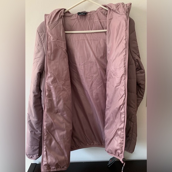 New Balance Hoodie Puffer Jacket. - Picture 4 of 11